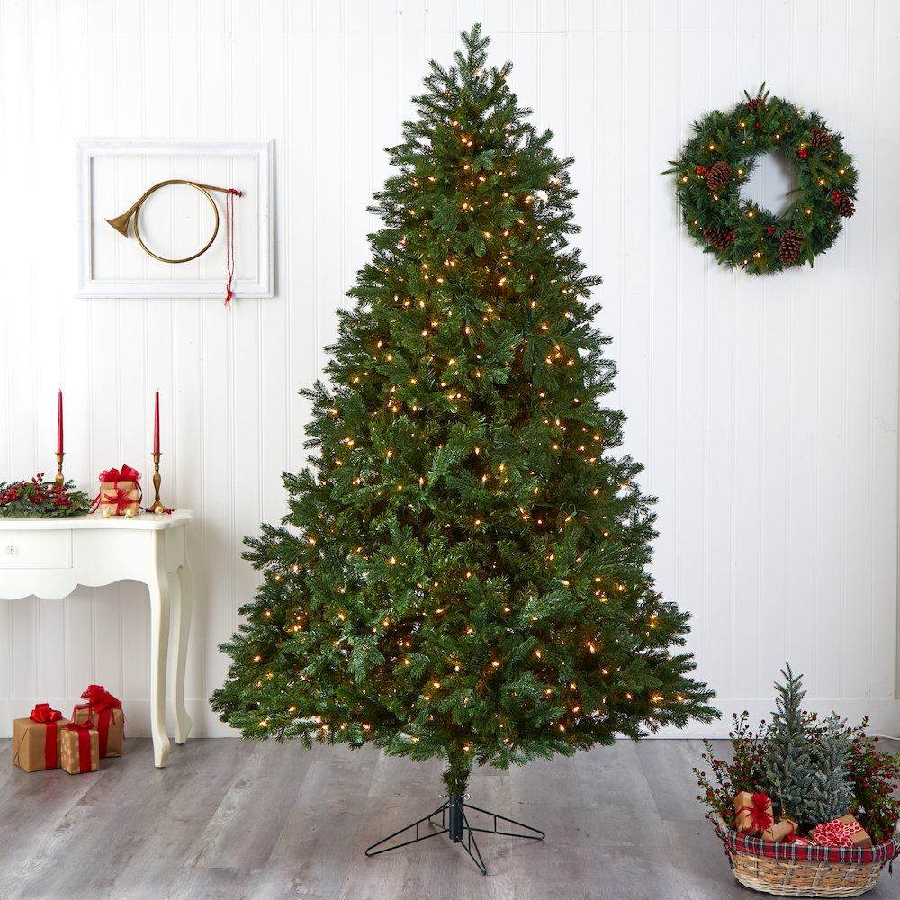 7.5ft. Royal Grand Christmas Tree with Clear Lights. Picture 5