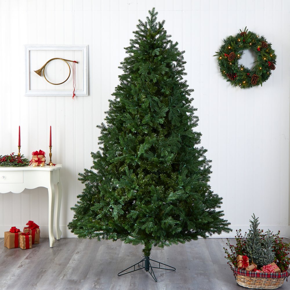7.5ft. Royal Grand Christmas Tree with Clear Lights. Picture 6