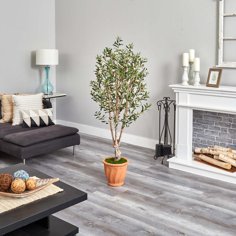 5ft. Olive Artificial Tree in Terracotta Planter. Picture 2