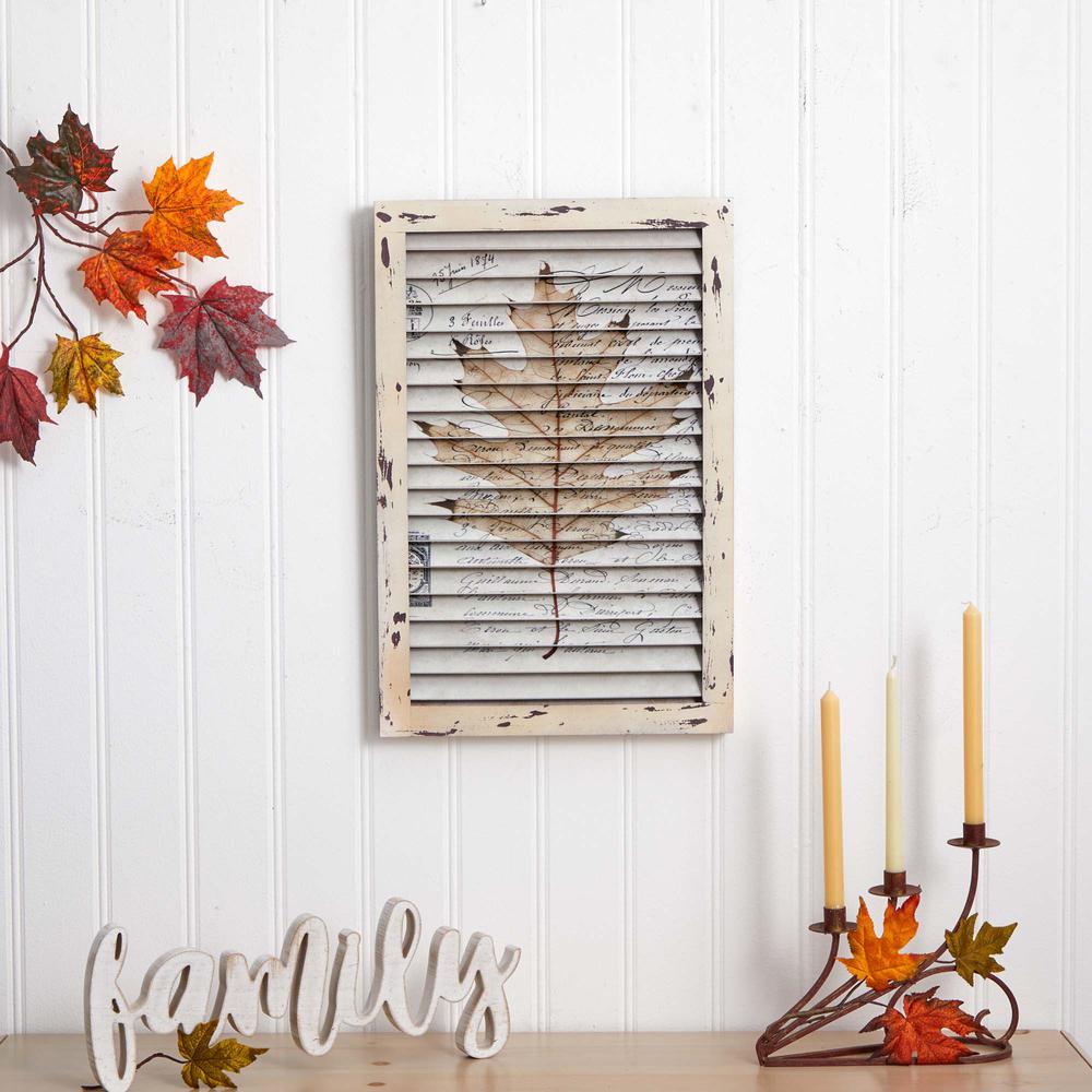 Maple Leaf Window Shutter Wall Décor. Picture 2