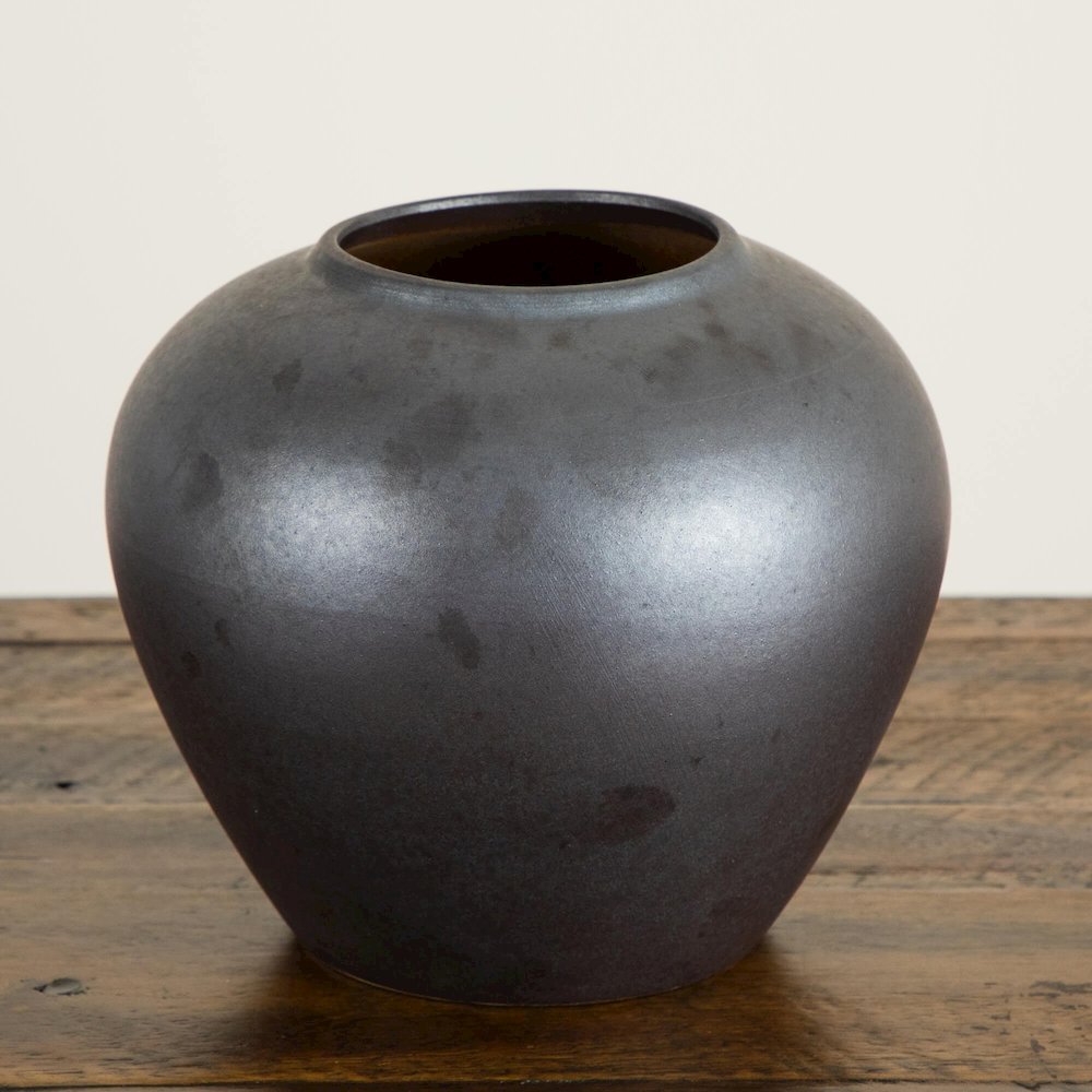 7in. Black Round Urn Vase. Picture 2