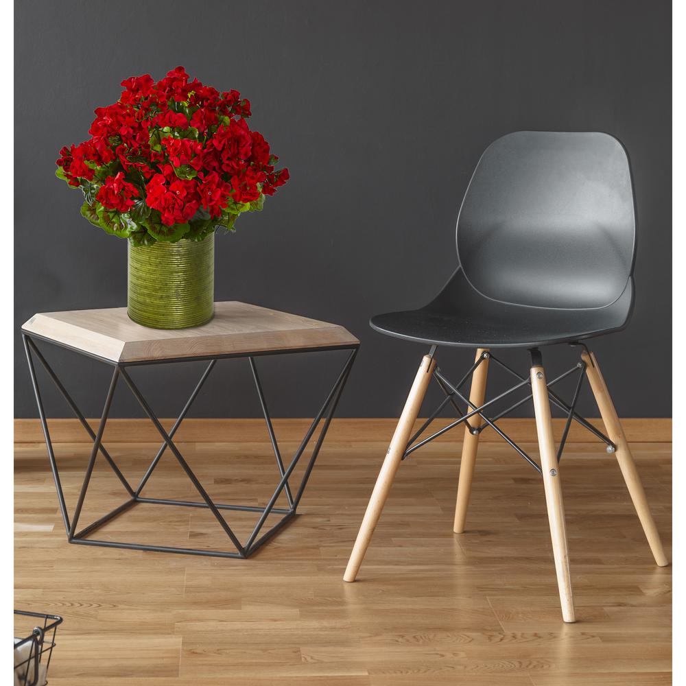 Geranium Artificial Plant in Metal Planter UV Resistant (Indoor/Outdoor), Red. Picture 3
