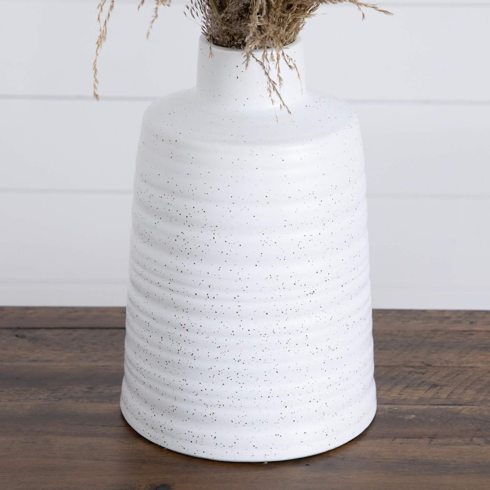30in. Dried Natural Pampas Arrangement in Ceramic Vase. Picture 3
