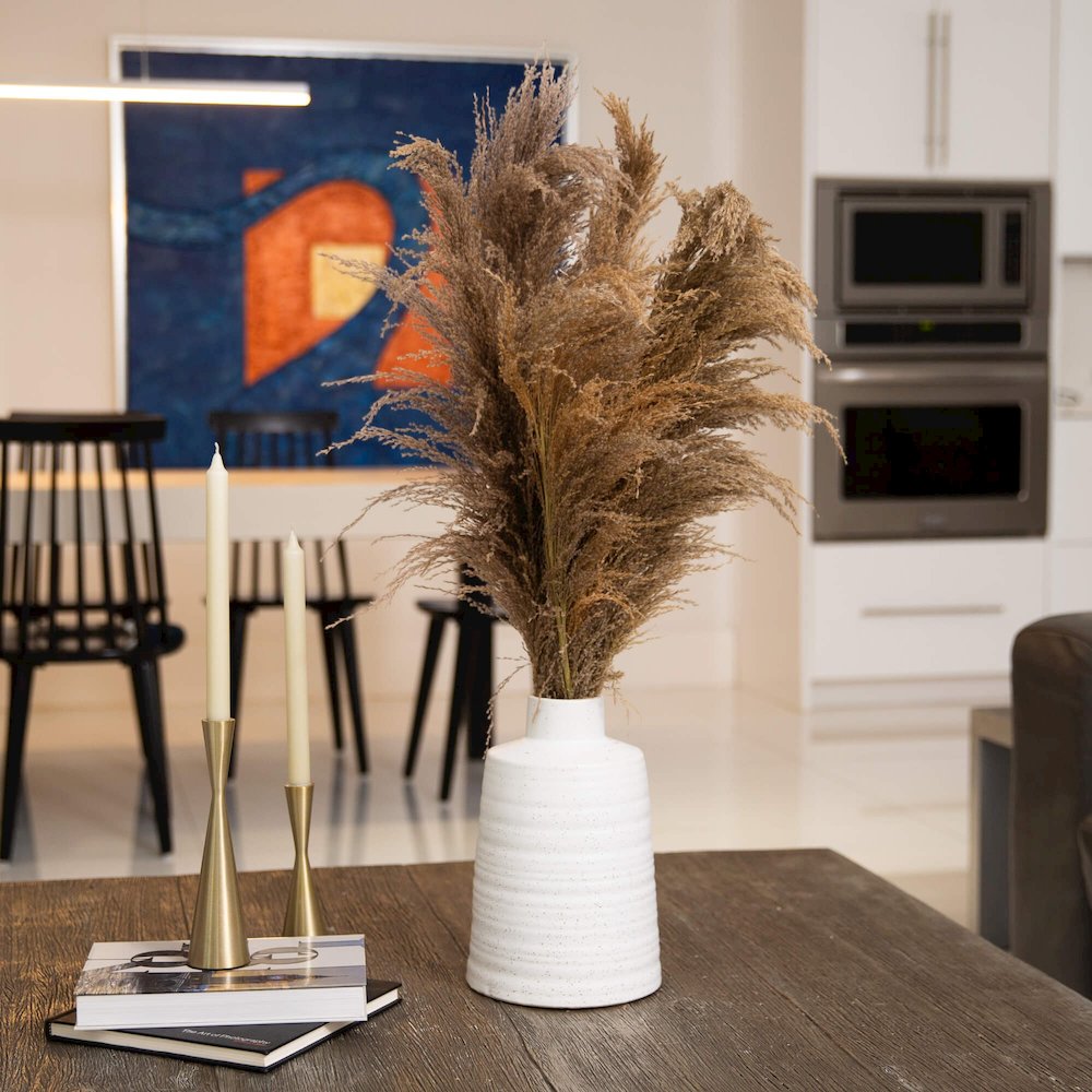 30in. Dried Natural Pampas Arrangement in Ceramic Vase. Picture 6