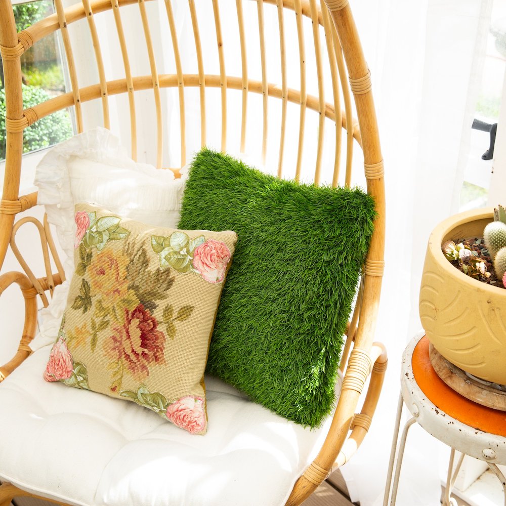 16in. UV Resistant Artificial Grass Pillow Cushion (Indoor/Outdoor). Picture 6