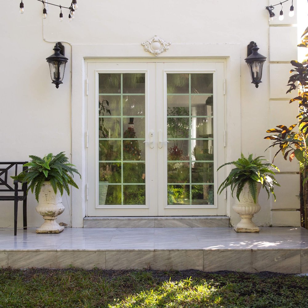 40in. UV Resistant Artificial Boston Fern (Indoor/Outdoor) - Set of 2. Picture 6