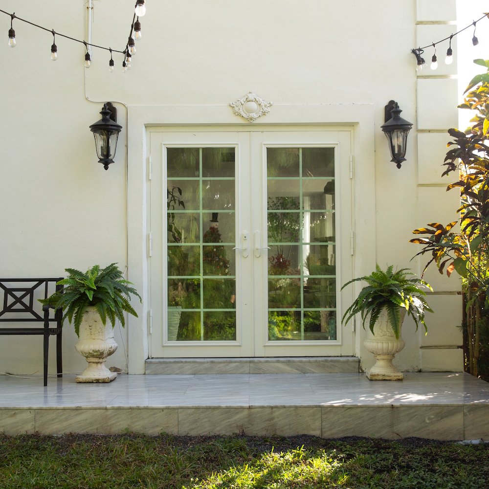 48in. UV Resistant Artificial Boston Fern (Indoor/Outdoor) - Set of 2. Picture 5