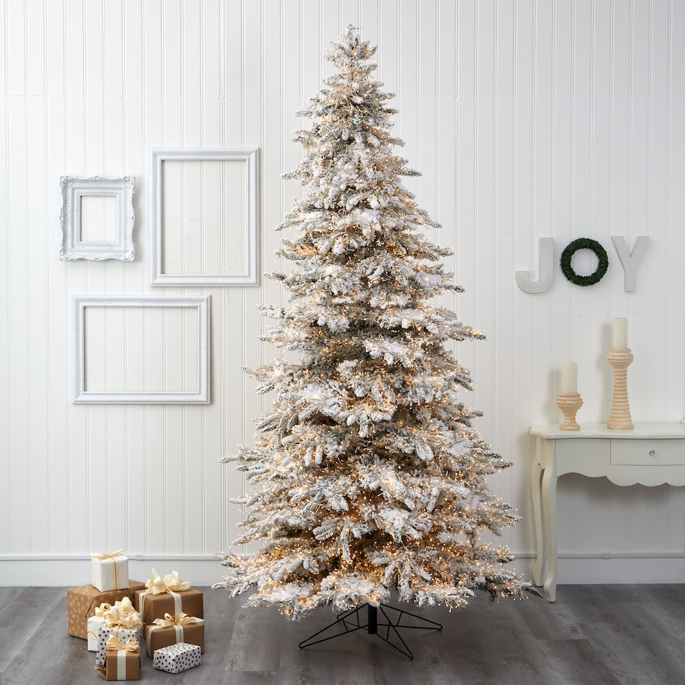 9ft. Flocked Grand Northern Rocky Fir Christmas Tree with 8208 Warm Cluster LEDs. Picture 6