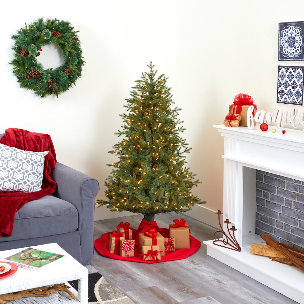 5ft. New Hampshire Spruce Artificial Christmas Tree with 300 Warm White Lights. Picture 8