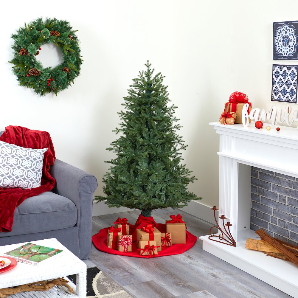5ft. New Hampshire Spruce Artificial Christmas Tree with 300 Warm White Lights. Picture 9