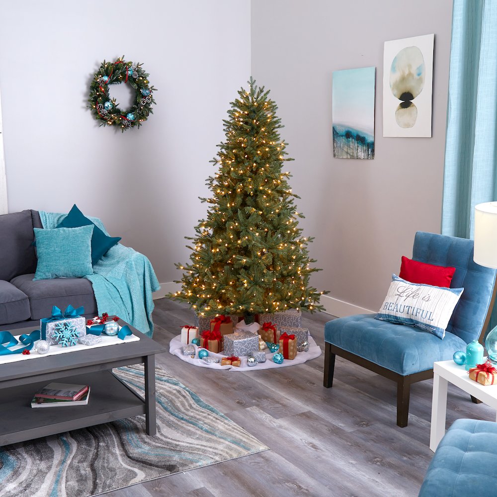 6.5ft. New Hampshire Spruce Artificial Christmas Tree with 500 Warm White Lights. Picture 6