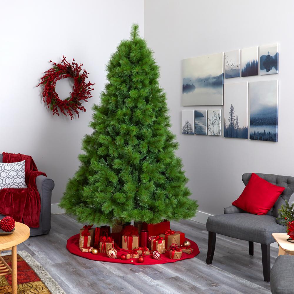 8ft. Green Scotch Pine Artificial Christmas Tree with 600 Clear LED Lights. Picture 6