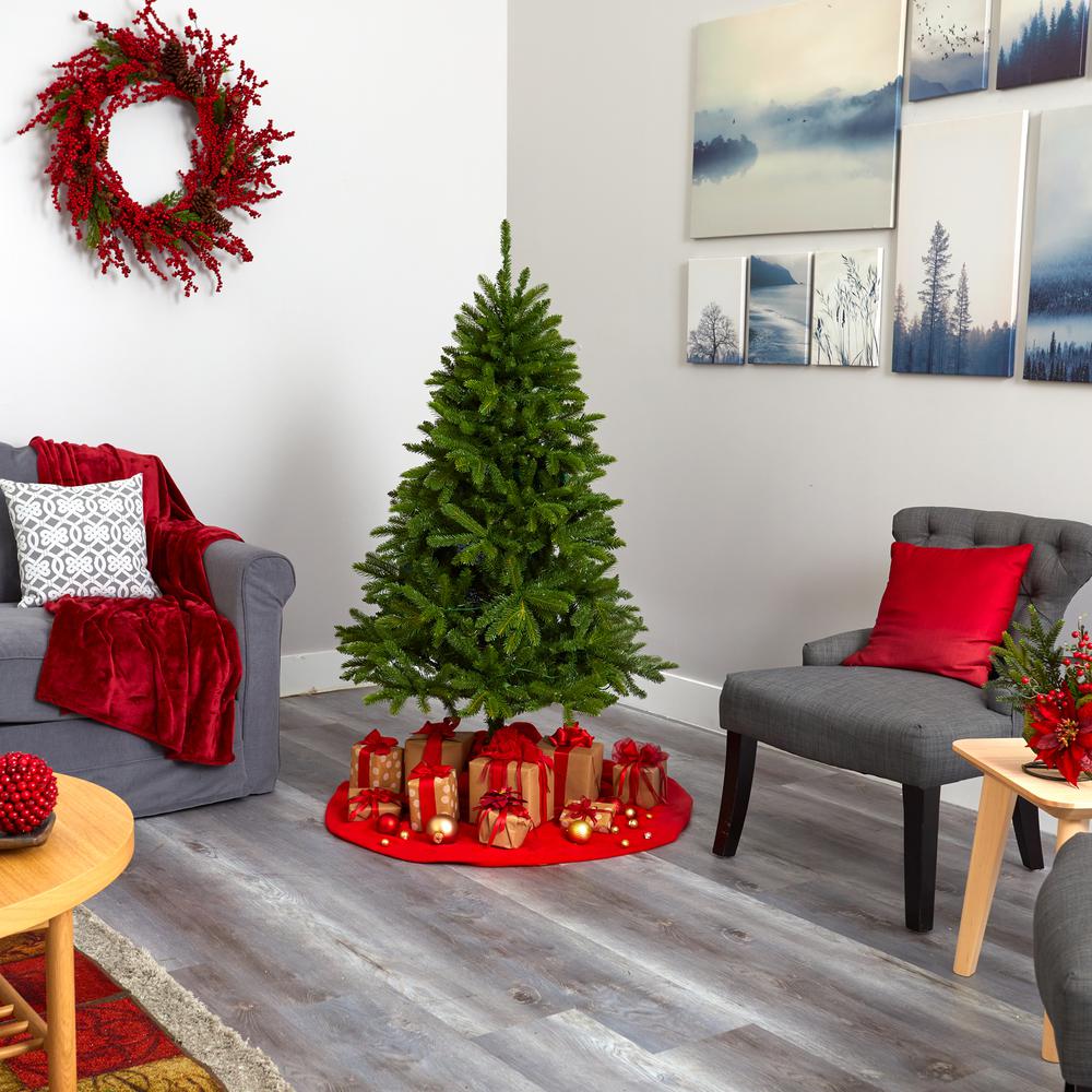 5ft. Sierra Spruce Natural Look Artificial Christmas Tree with 200 Clear LED Lights. Picture 6