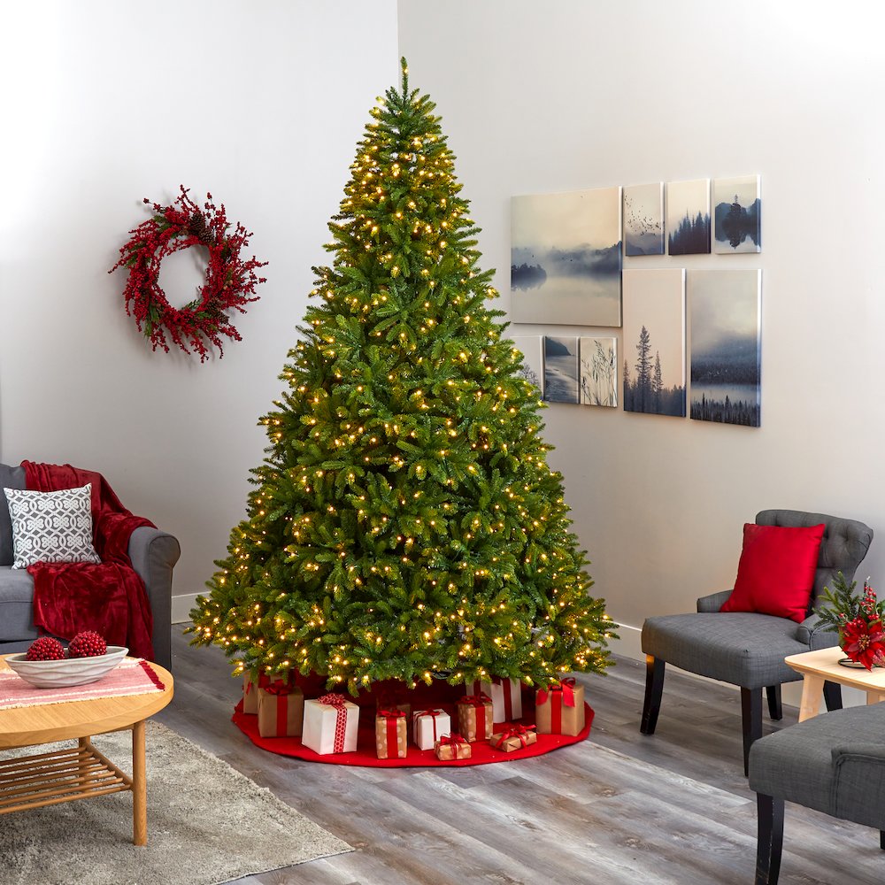 9ft. Sierra Spruce Artificial Christmas Tree with 1000 Clear LED Lights. Picture 6