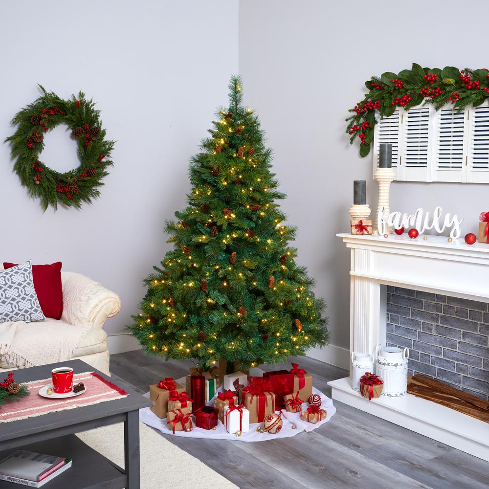 6ft. West Virginia Full Bodied Mixed Pine Artificial Christmas Tree. Picture 6
