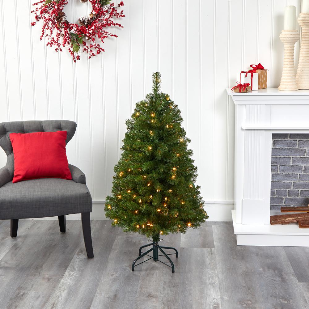 Virginia Fir Artificial Christmas Tree with 100 Clear Lights. Picture 5