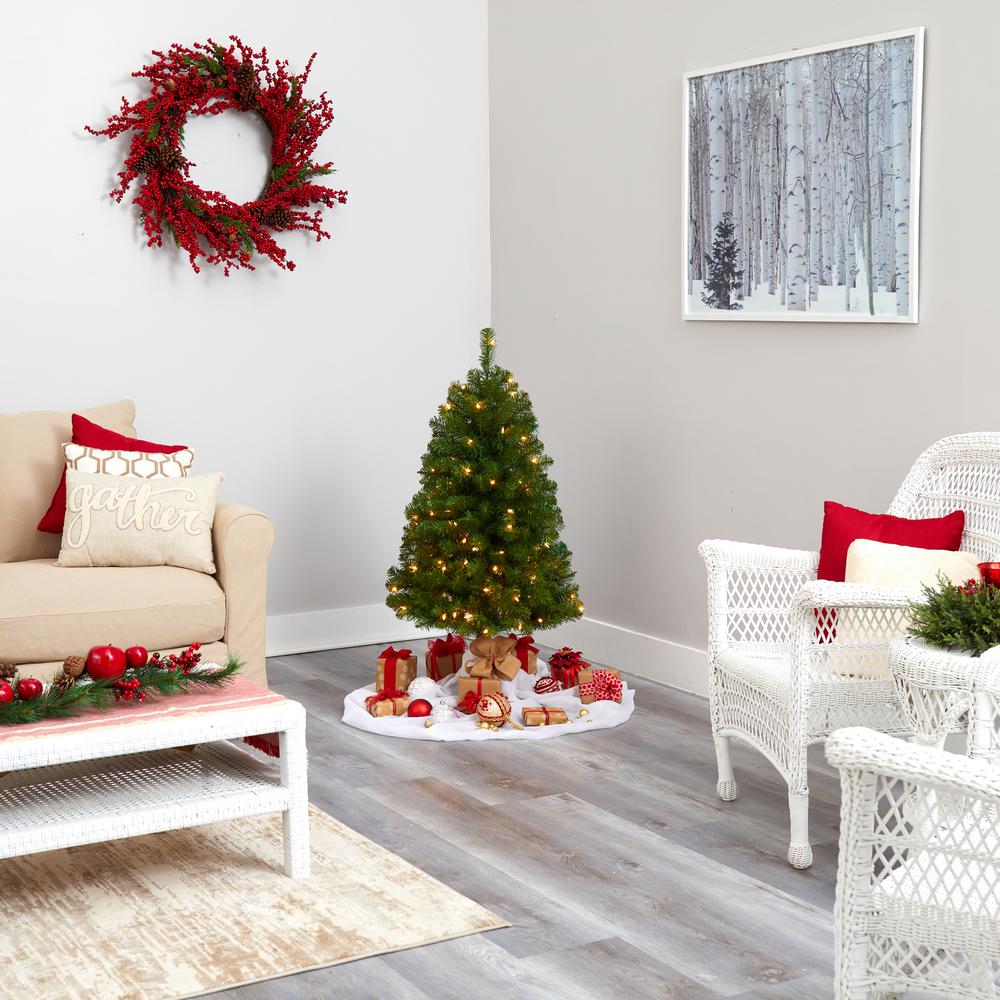 Virginia Fir Artificial Christmas Tree with 100 Clear Lights. Picture 7