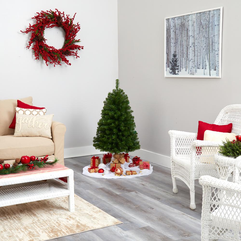 Virginia Fir Artificial Christmas Tree with 100 Clear Lights. Picture 8