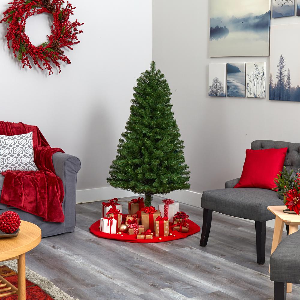 5ft. Virginia Fir Artificial Christmas Tree with 200 Clear Lights. Picture 7