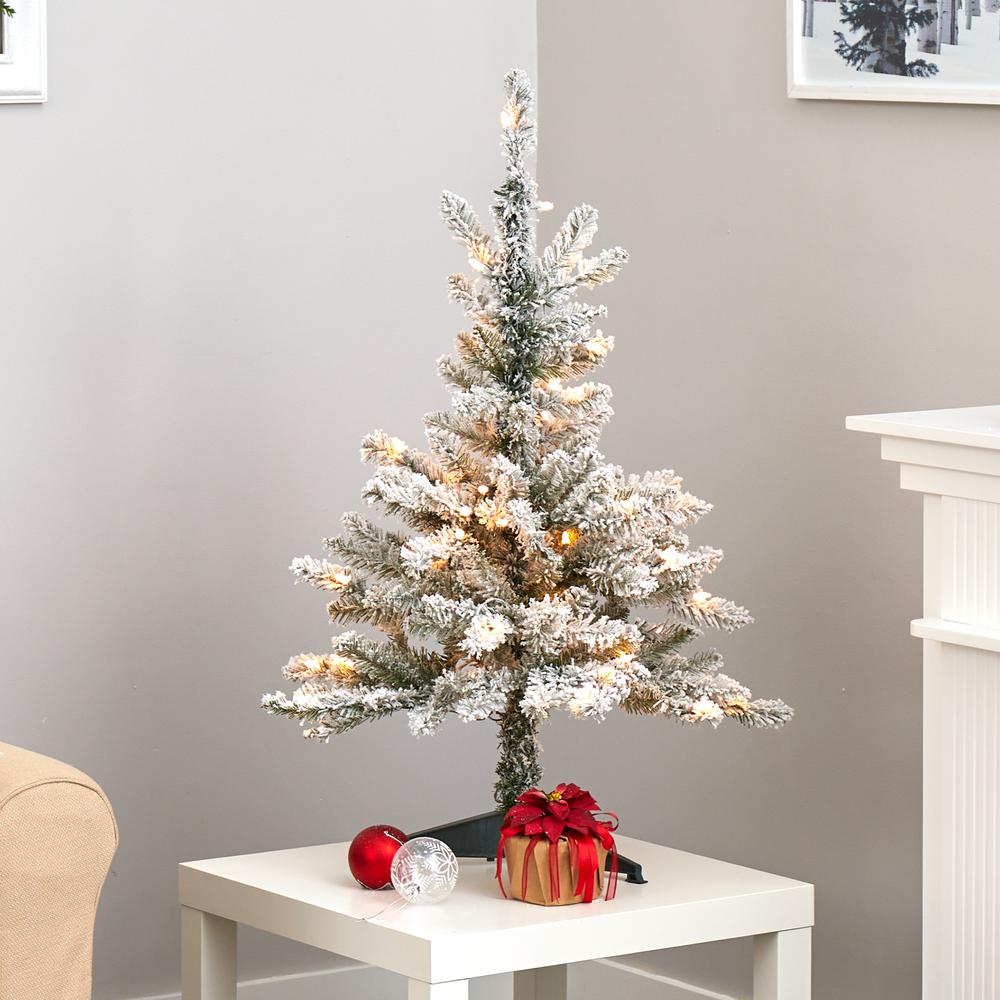Flocked West Virginia Spruce Artificial Christmas Tree with 50 Clear Lights. Picture 5