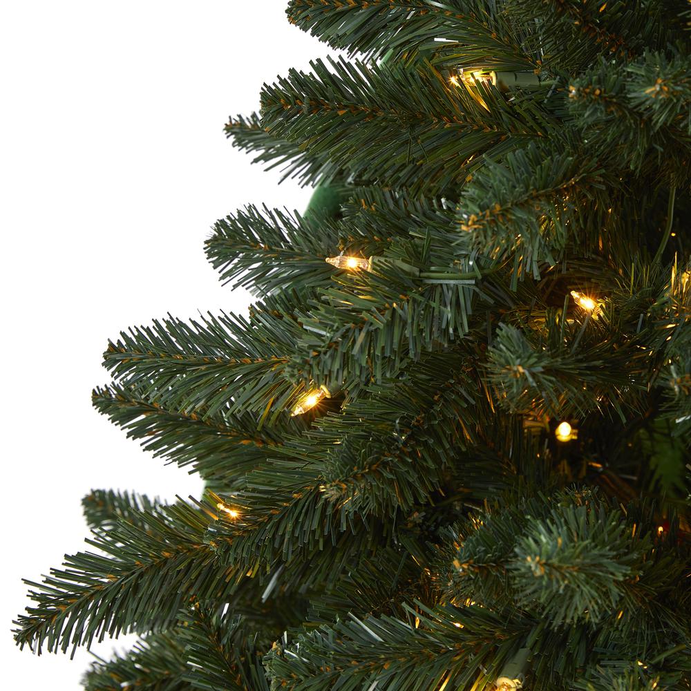 Northern Rocky Spruce Artificial Christmas Tree with 300 Clear Lights. Picture 3