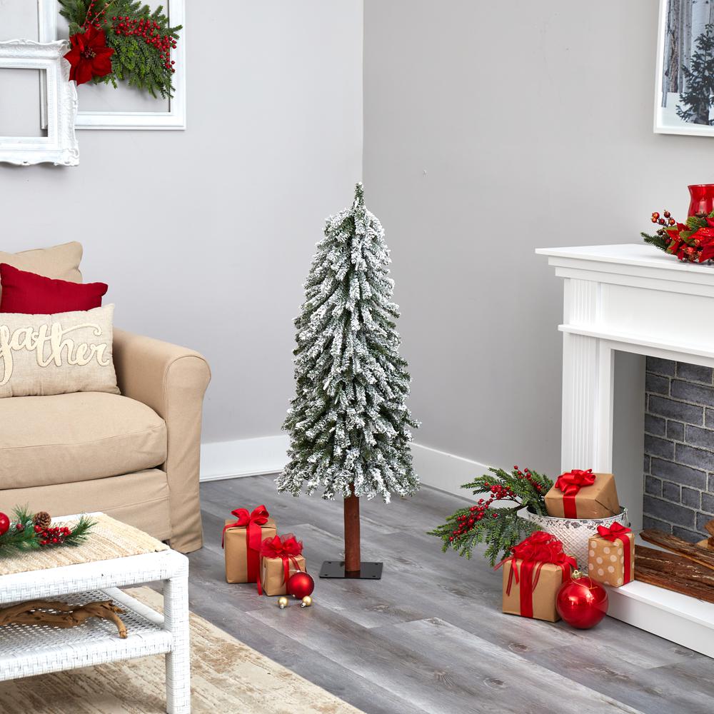 4ft. Flocked Grand Alpine Artificial Christmas Tree with 100 Clear Lights. Picture 7