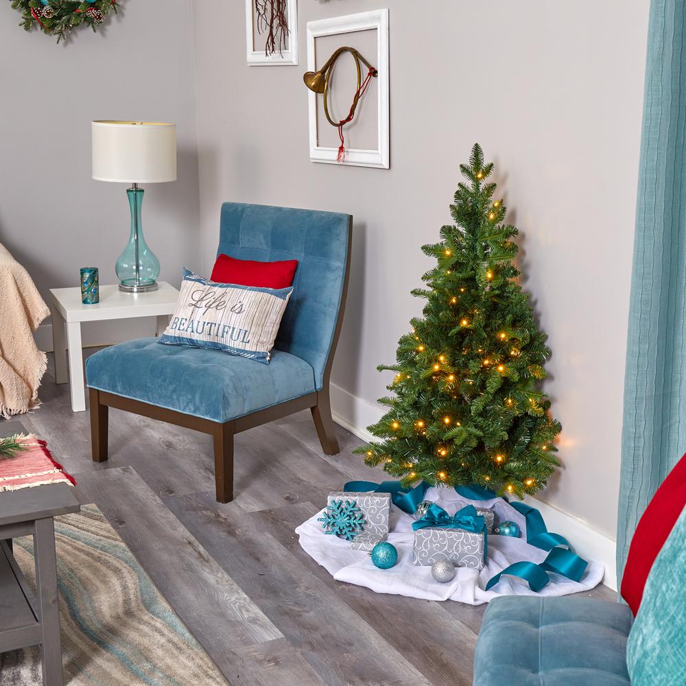 4ft. Grand Teton Spruce Flat Back Artificial Christmas Tree. Picture 9
