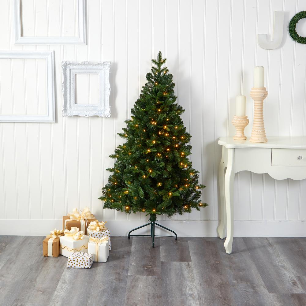 5ft. Grand Teton Spruce Flat Back Artificial Christmas Tree with 120 Clear LED Lights and 514 Bendable Branches. Picture 10