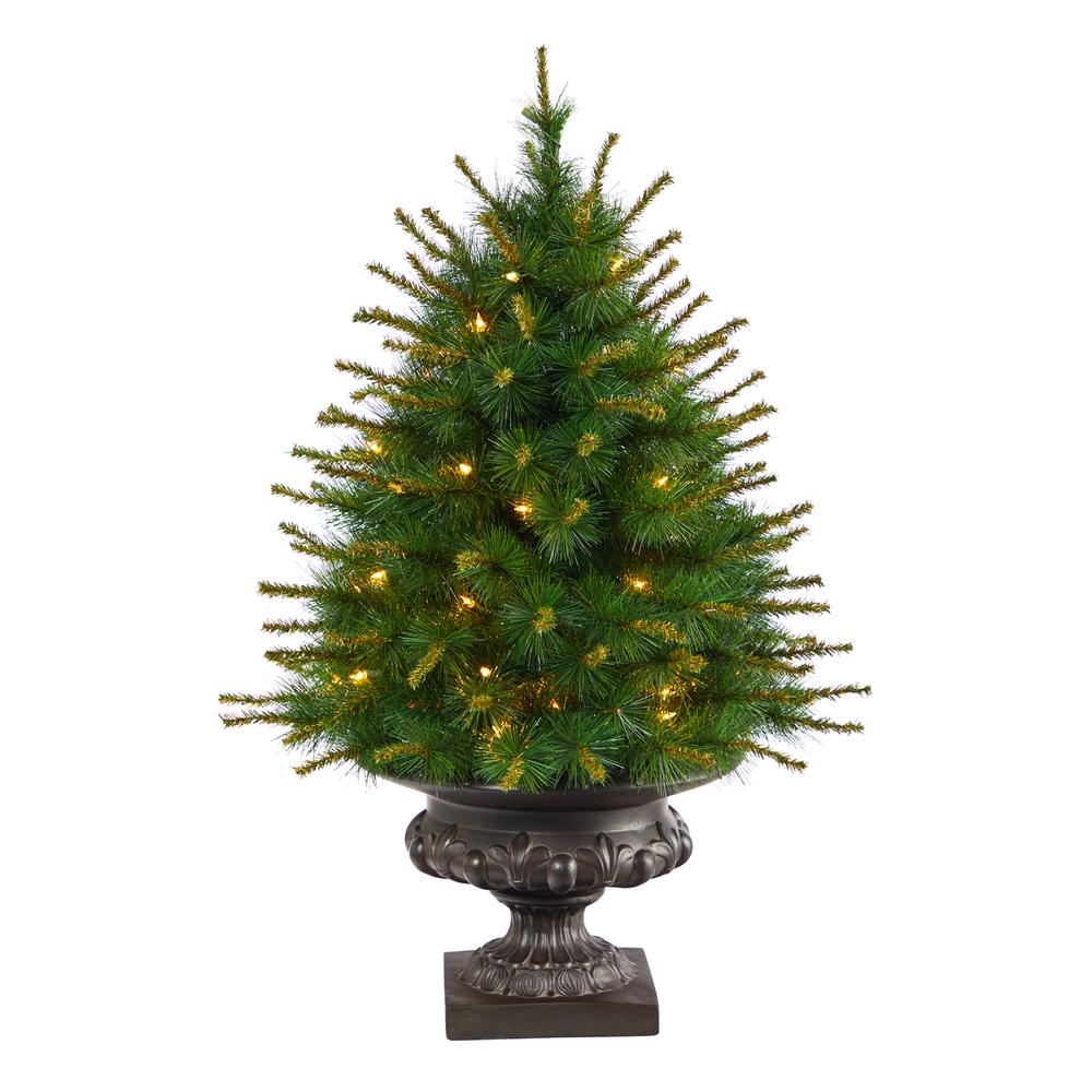 New England Pine Artificial Christmas Tree with 50 Clear Lights. Picture 1