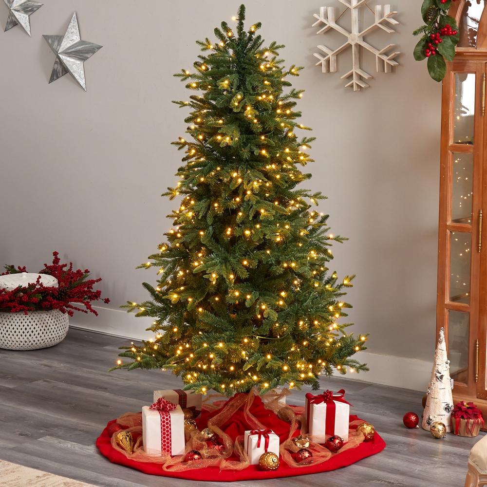 Montreal Spruce Artificial Christmas Tree with 450 Warm White LED Lights. Picture 7