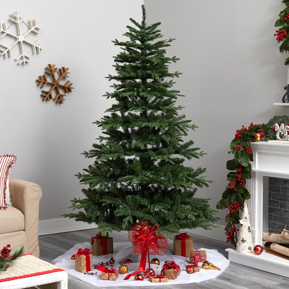 Montreal Spruce Artificial Christmas Tree with 650 Warm White LED Lights. Picture 8
