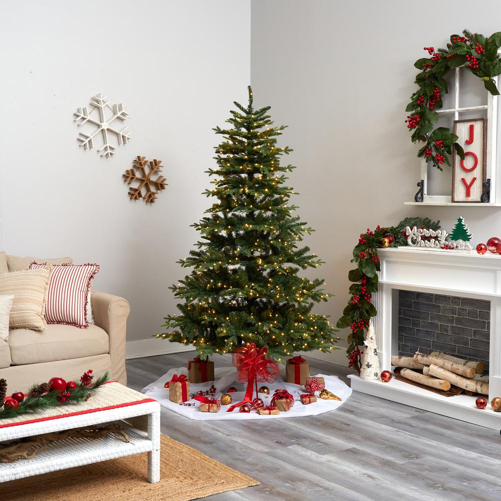 Montreal Spruce Artificial Christmas Tree with 650 Warm White LED Lights. Picture 9