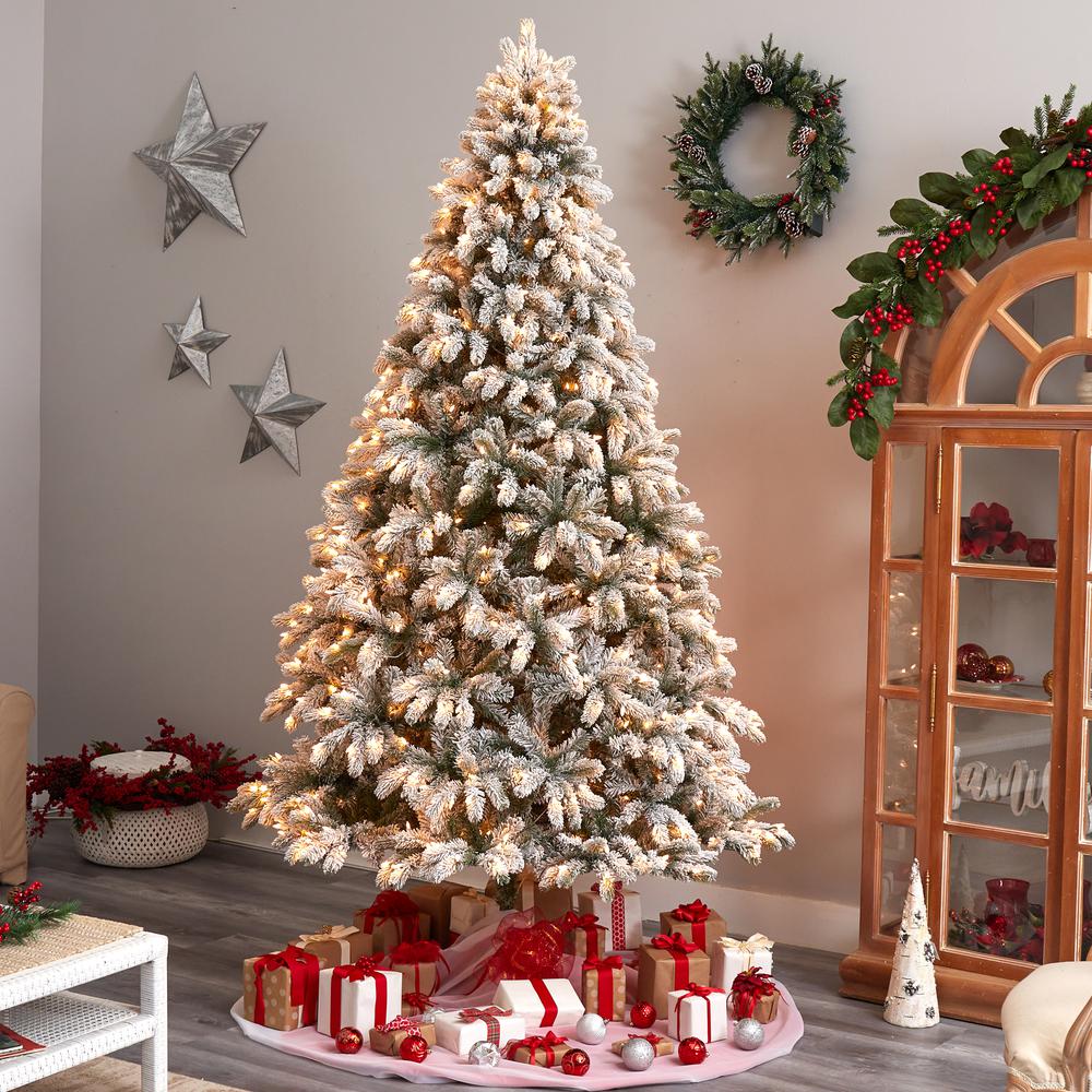 Flocked South Carolina Spruce Artificial Christmas Tree with 850 Clear Lights. Picture 7