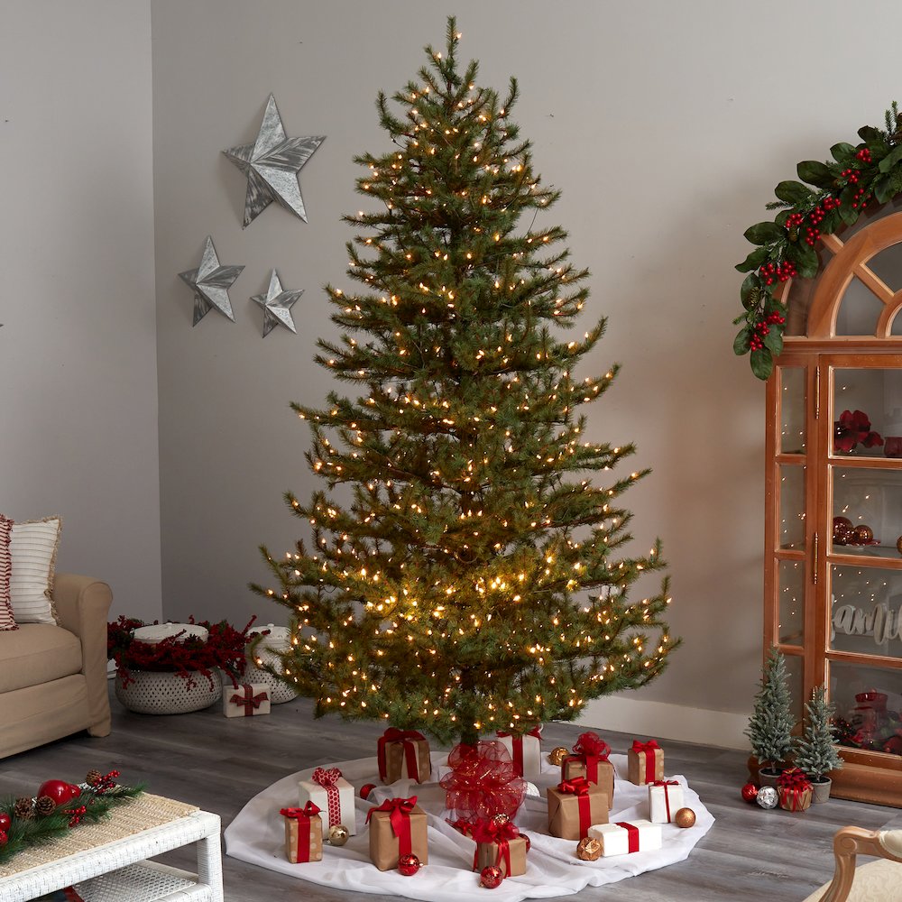 9ft. Vancouver Mountain Pine Artificial Christmas Tree with 750 Clear Lights. Picture 7