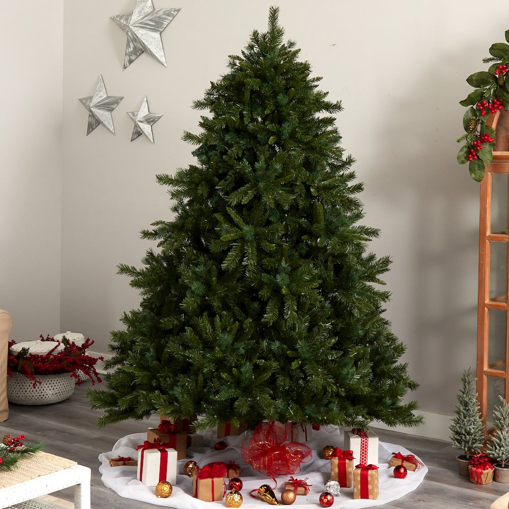 8ft. Wyoming Mixed Pine Artificial Christmas Tree with 650 Clear Lights. Picture 8