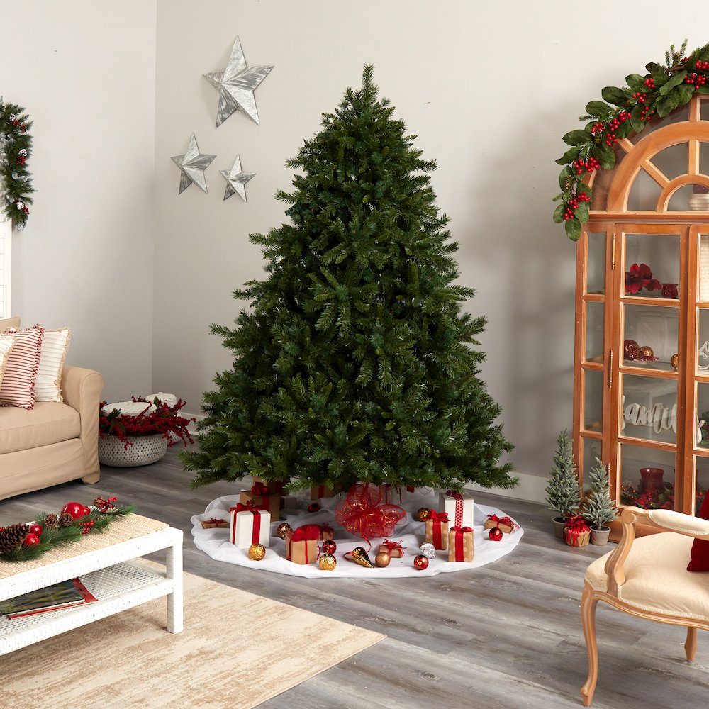 8ft. Wyoming Mixed Pine Artificial Christmas Tree with 650 Clear Lights. Picture 10