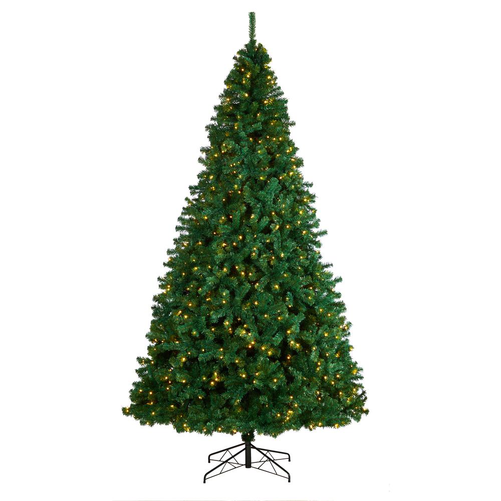 Northern Tip Artificial Christmas Tree with 800 Clear LED Lights. Picture 1