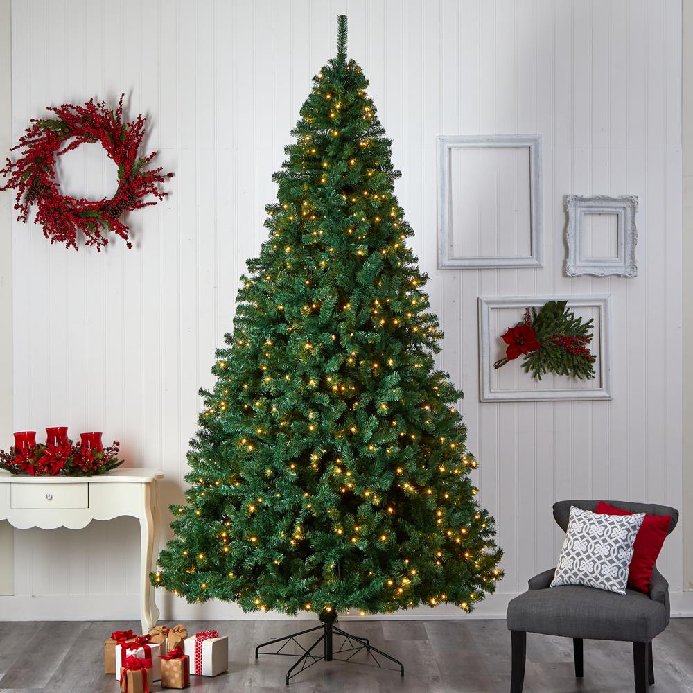 Northern Tip Artificial Christmas Tree with 800 Clear LED Lights. Picture 7