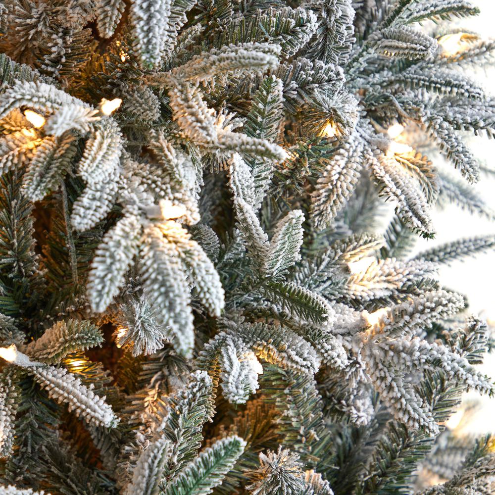 Flocked Manchester Spruce Artificial Christmas Tree with 550 Lights. Picture 4