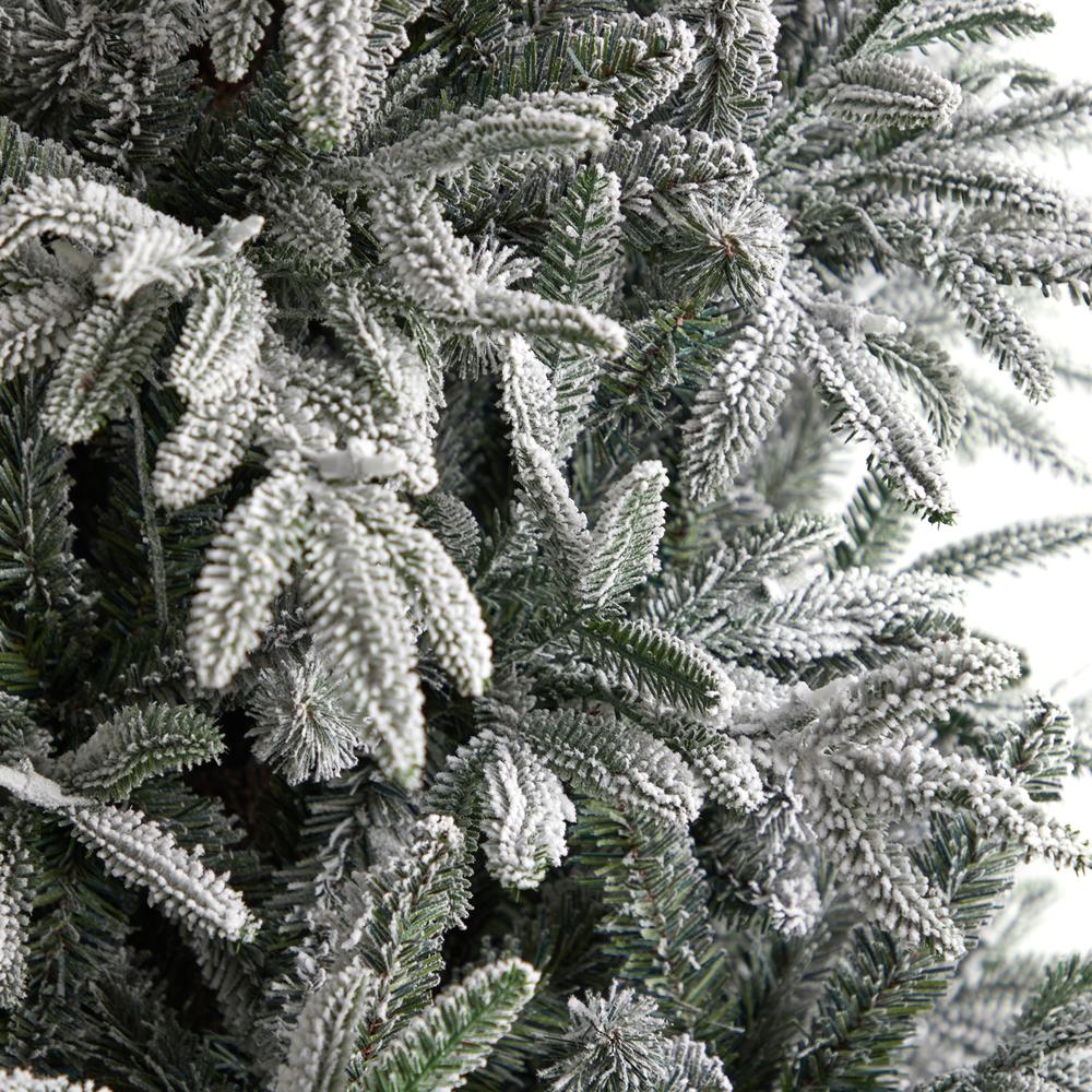 Flocked Manchester Spruce Artificial Christmas Tree with 550 Lights. Picture 5