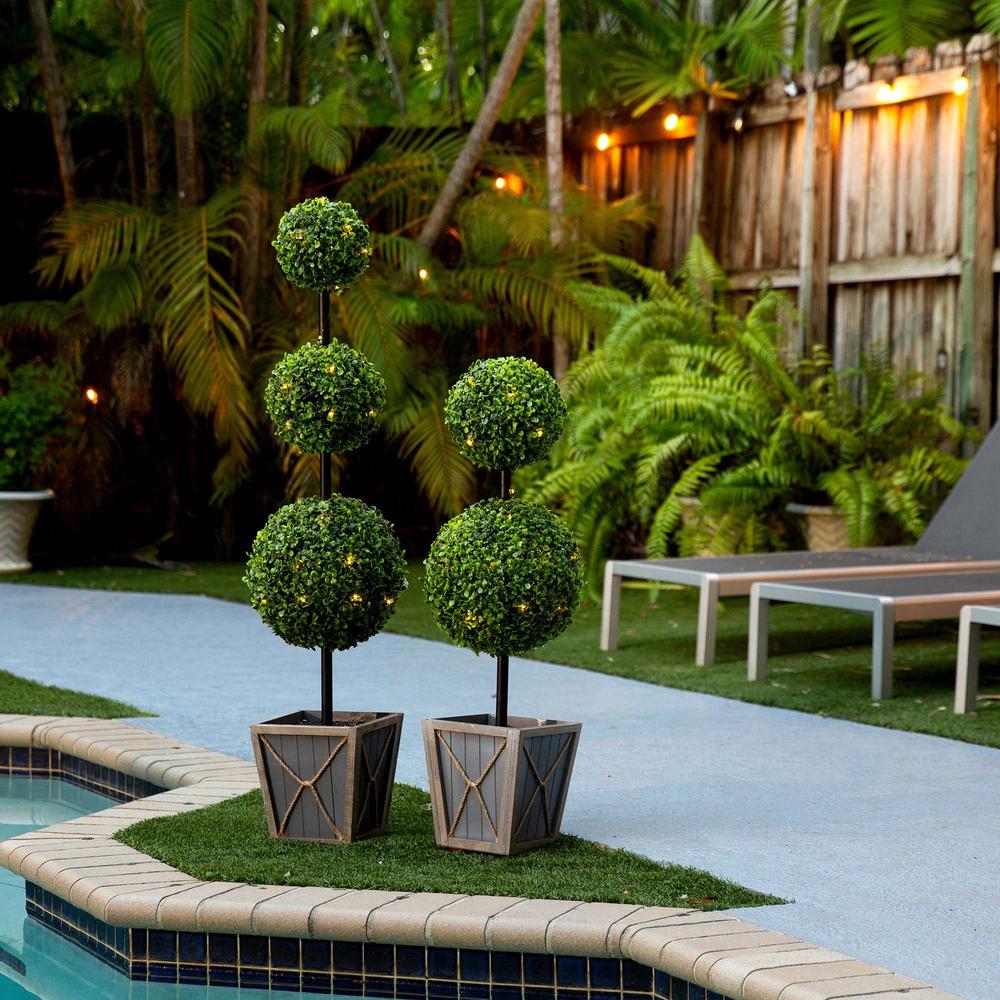 Ball Boxwood Topiary with LED Lights in Decorative Planter (Indoor/Outdoor). Picture 6