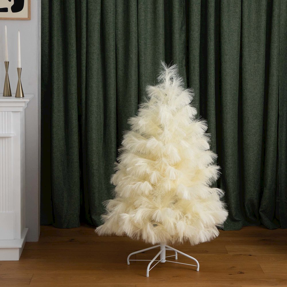 4ft. Artificial Off-White Pampas Grass Christmas Tree. Picture 16