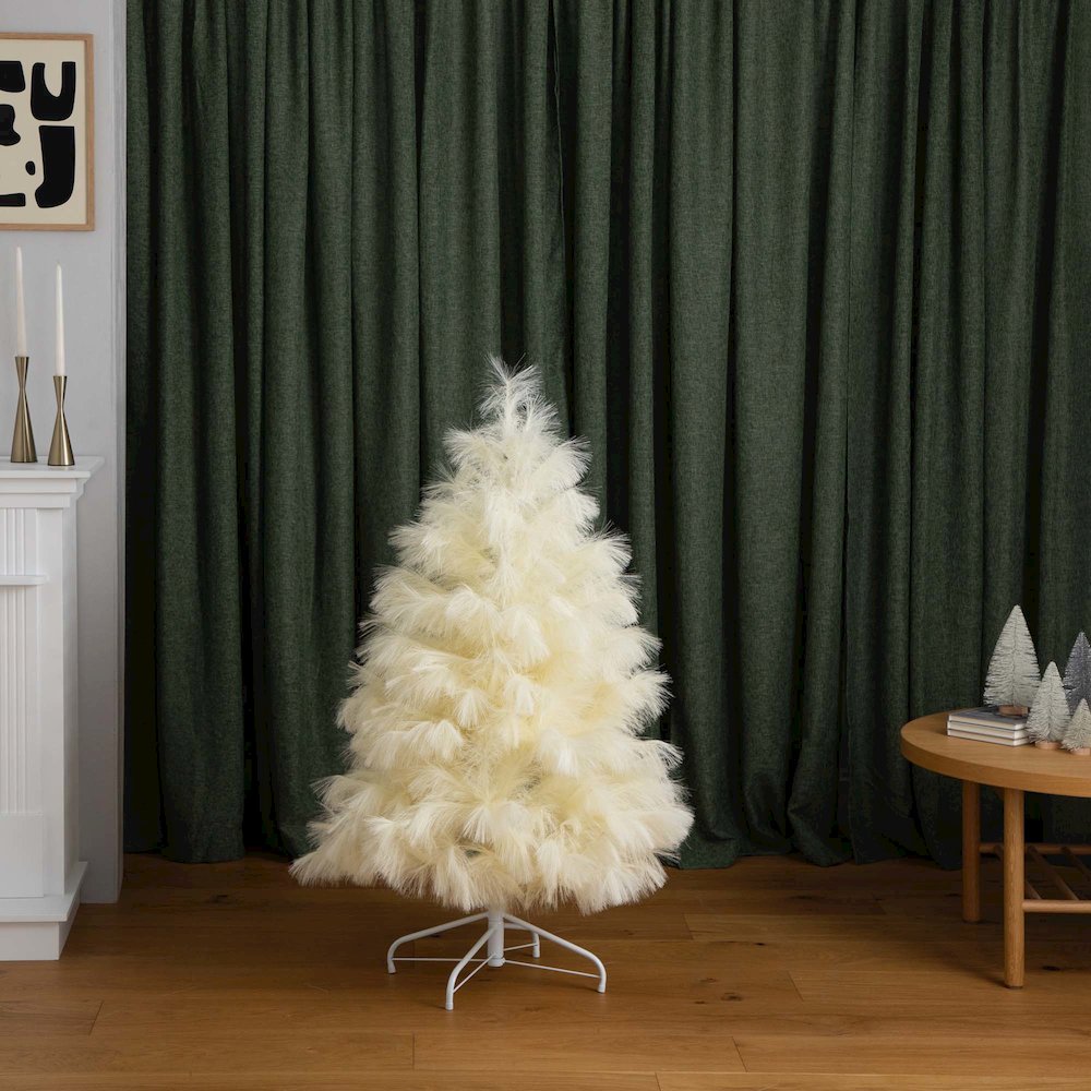 4ft. Artificial Off-White Pampas Grass Christmas Tree. Picture 17