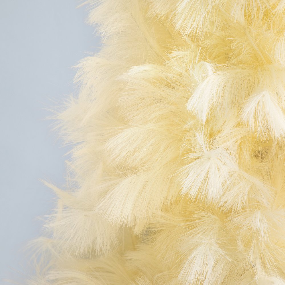 6ft. Artificial Off-White Pampas Grass Christmas Tree. Picture 2