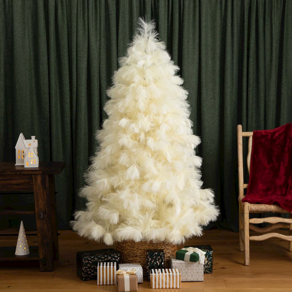 6ft. Artificial Off-White Pampas Grass Christmas Tree. Picture 9