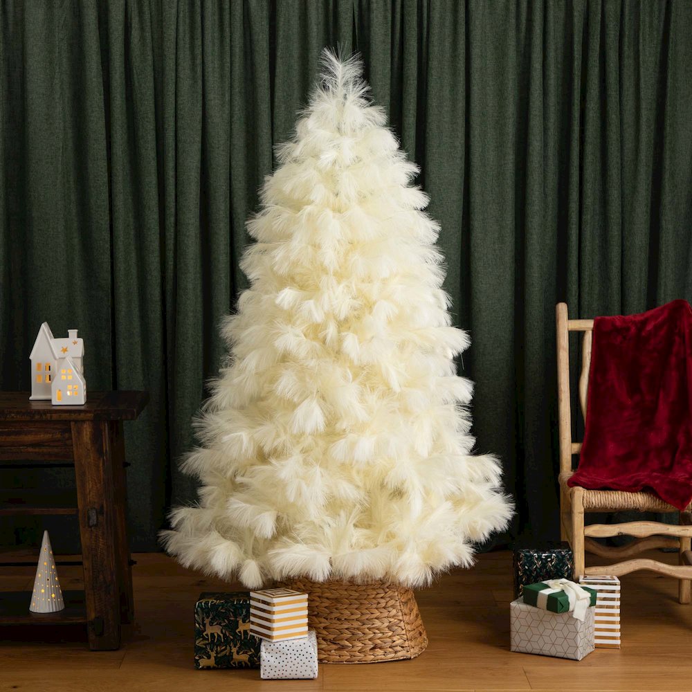 6ft. Artificial Off-White Pampas Grass Christmas Tree. Picture 10