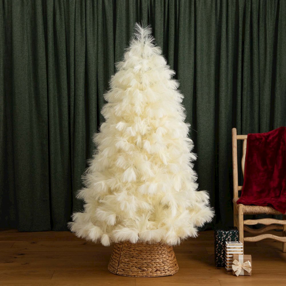 6ft. Artificial Off-White Pampas Grass Christmas Tree. Picture 17