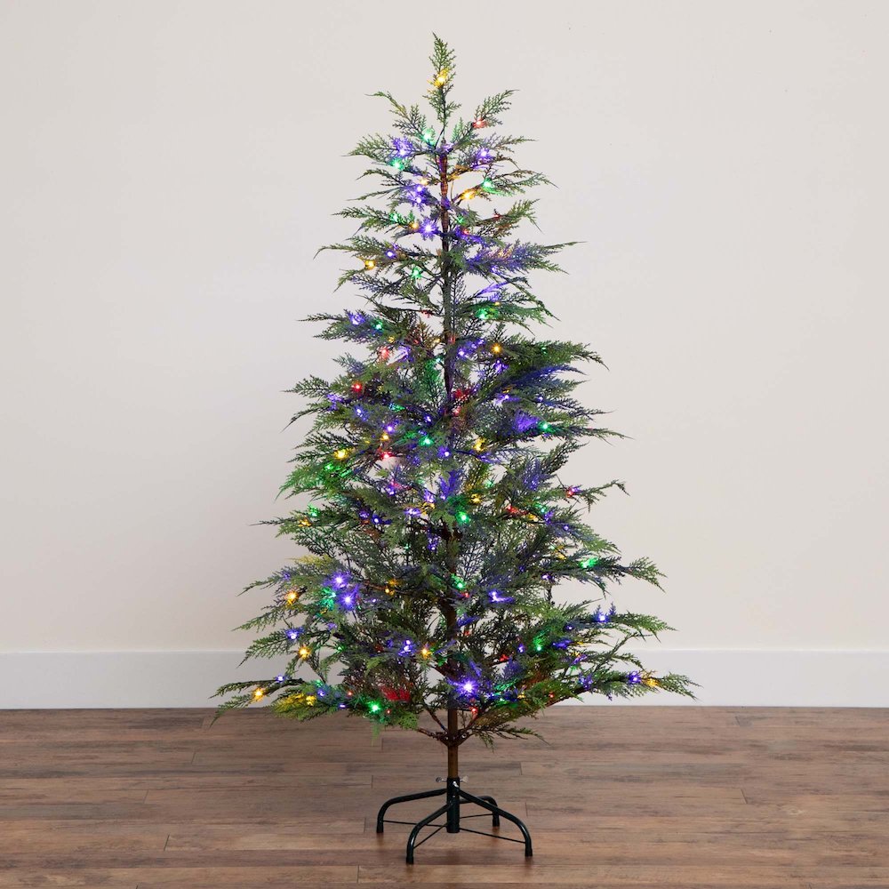 5ft. Pre-Lit Artificial Park City Pine Christmas Tree. Picture 4
