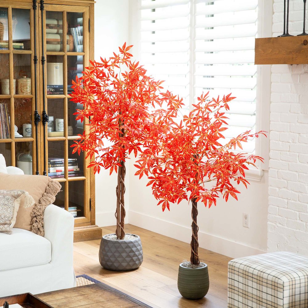 4ft. Autumn Vibrant Maple Artificial Fall Tree. Picture 4