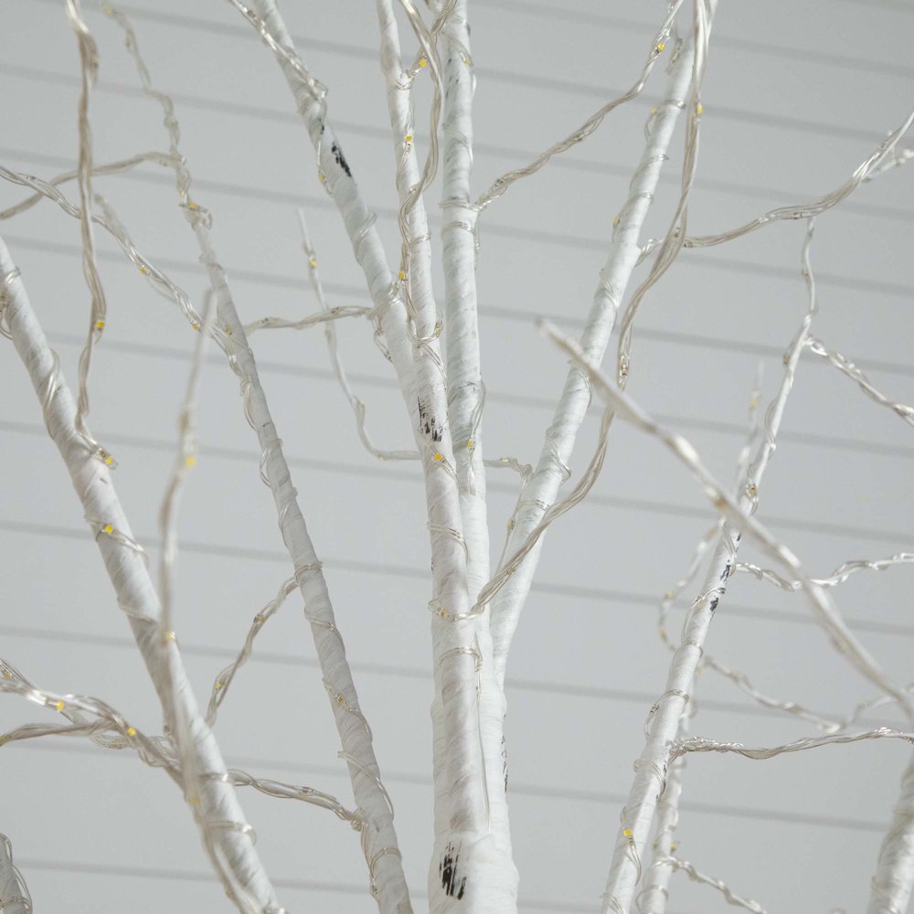 8ft. Pre-Lit Artificial White Birch Tree with 500 Warm White LED Lights. Picture 10